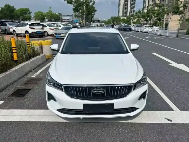 Geely Emgrand — Фото автомобиля 2