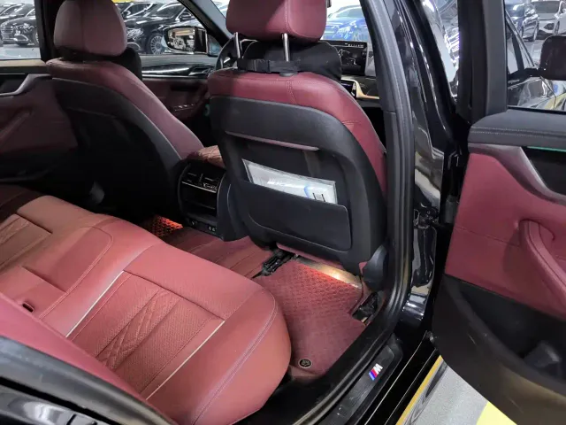 BMW 5 Series — Фото автомобиля 14