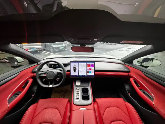 Xiaomi SU7 — Фото автомобиля 15