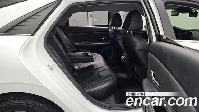 Hyundai Avante CN7 — Фото автомобиля 17
