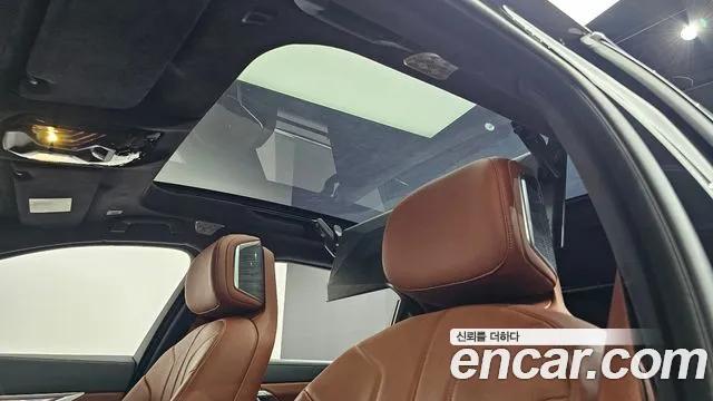 BMW 7 Series G70 — Фото автомобиля 24