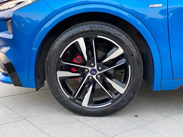 Ford EVOS — Фото автомобиля 10