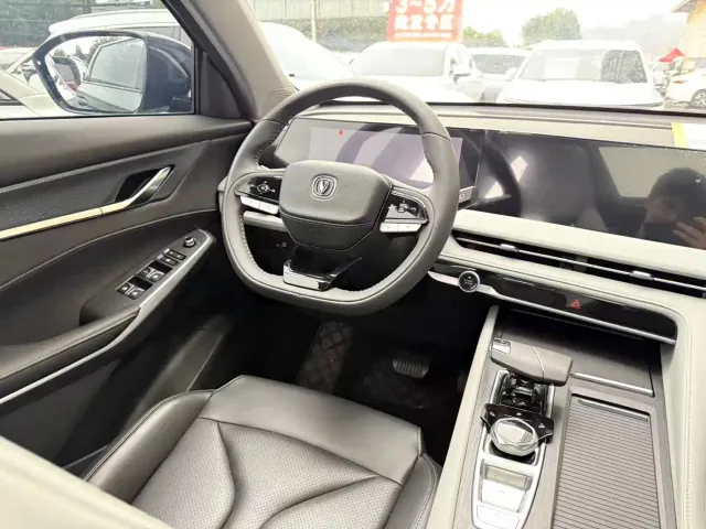 Changan CS75 Plus — Фото автомобиля 10