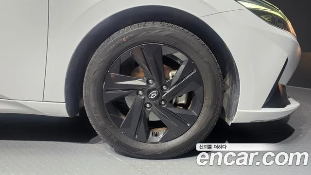 Hyundai AVANTE Avante (CN7) — Фото автомобиля 20