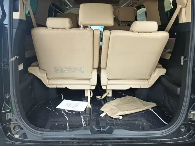 Toyota Vellfire — Фото автомобиля 14