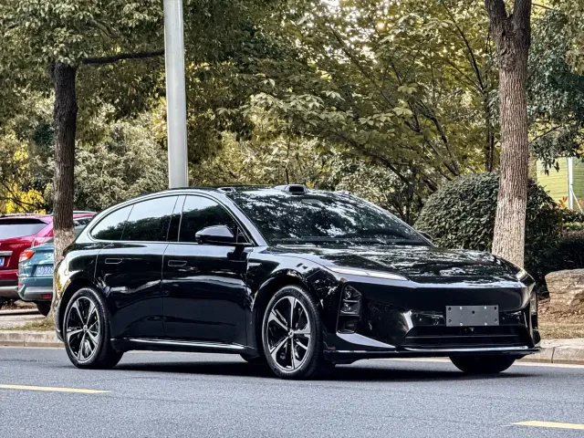 Nio ET5 Touring — Фото автомобиля 17