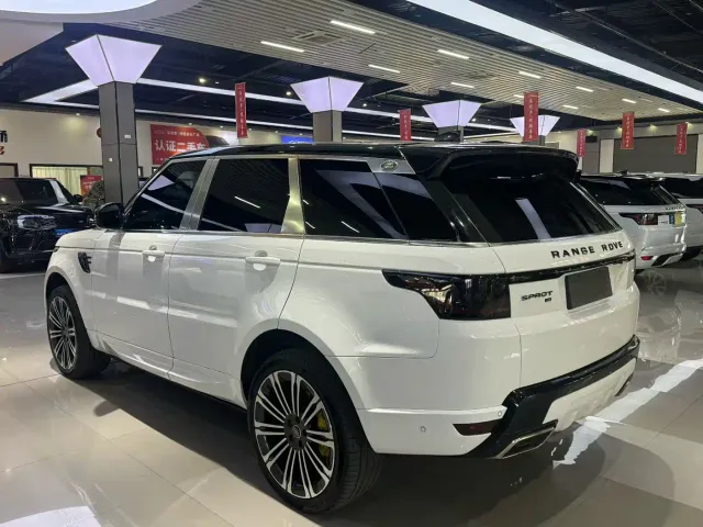 Land Rover Range Rover Sport — Фото автомобиля 8