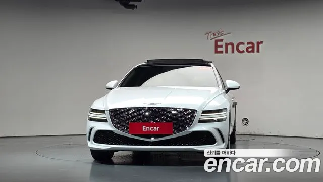 Genesis G80 RG3 — Фото автомобиля 3