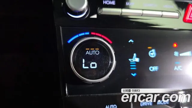 Hyundai Santafe Santa Fe (MX5) Бензин 2.5T 2WD — Фото автомобиля 8