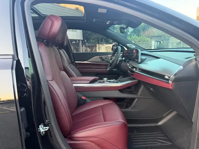 Cadillac XT5 — Фото автомобиля 10