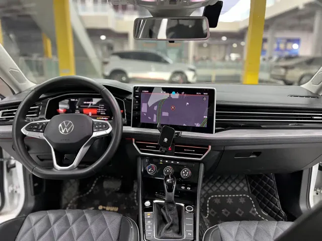 Volkswagen Sagitar — Фото автомобиля 11