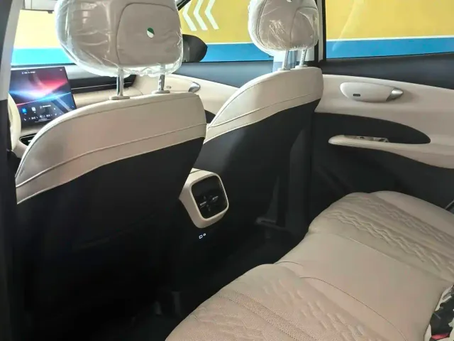 Chery Fengyun T7 — Фото автомобиля 8