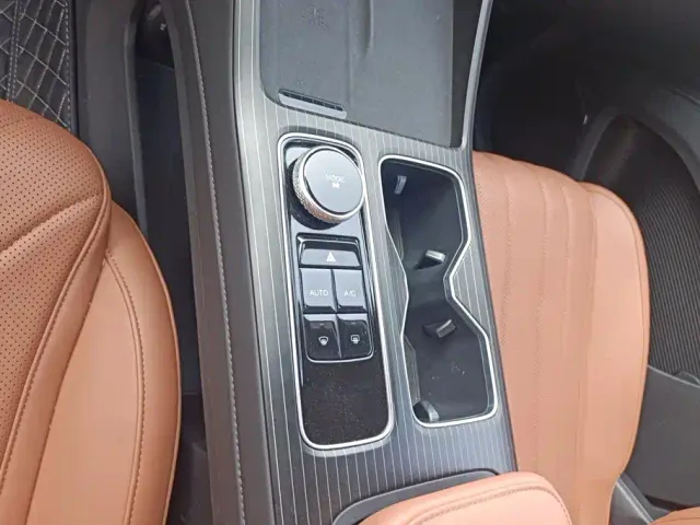 Chery Tiggo 8 — Фото автомобиля 16