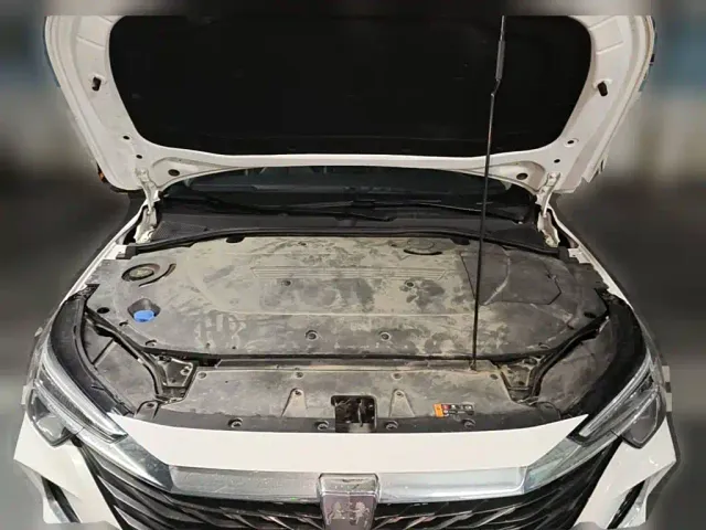 Roewe i6 MAX EV — Фото автомобиля 3
