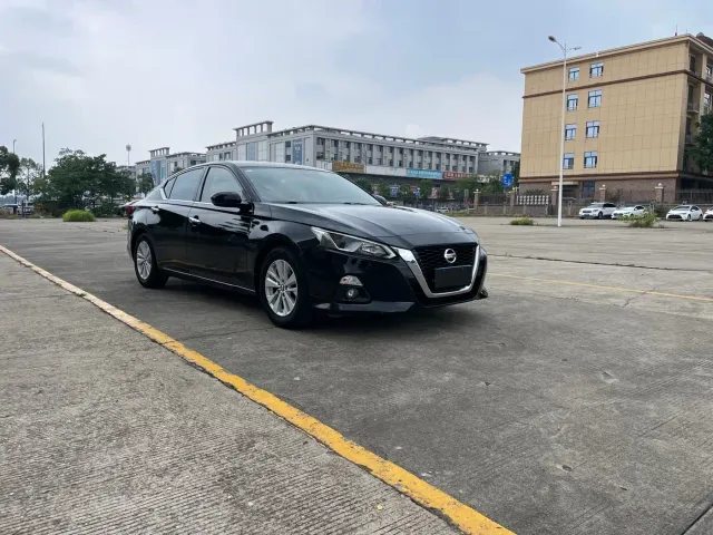 Nissan Teana — Фото автомобиля 4