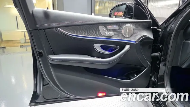 Mercedes-Benz E-Class W213 — Фото автомобиля 13
