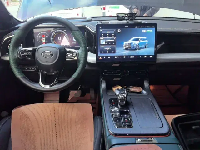 GAC Trumpchi GS8 — Фото автомобиля 10