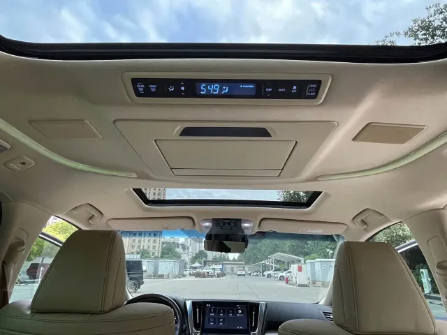 Toyota Vellfire — Фото автомобиля 23