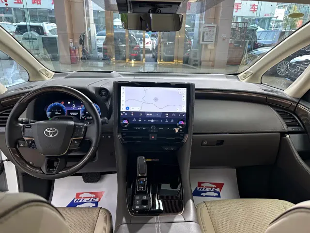 Toyota Alphard — Фото автомобиля 6