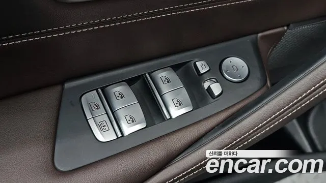 BMW 5 Series G30 — Фото автомобиля 15