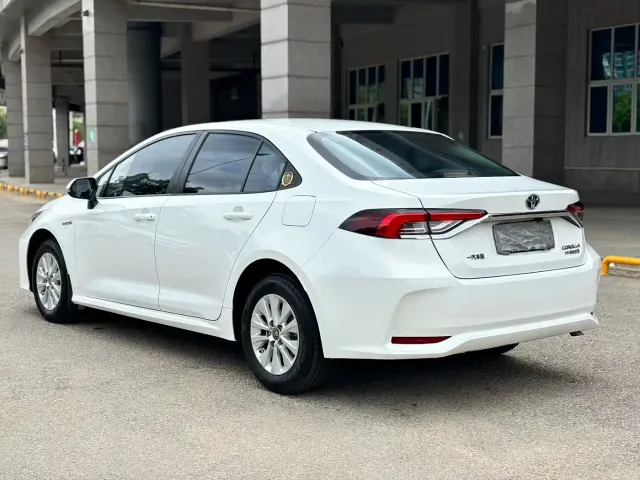 Toyota Corolla — Фото автомобиля 9