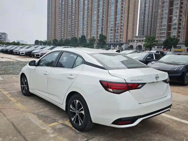 Nissan Sylphy — Фото автомобиля 10