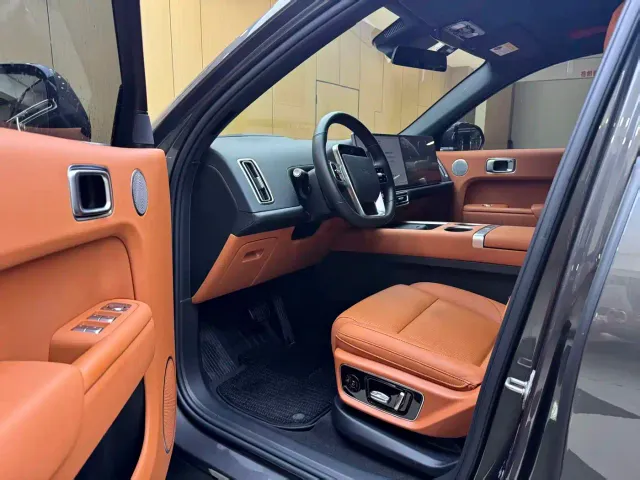 Li Auto L7 — Фото автомобиля 4