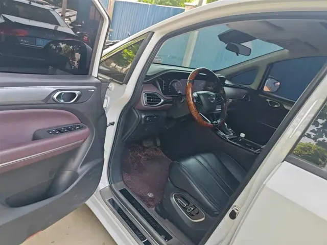 GAC Trumpchi M6 — Фото автомобиля 15
