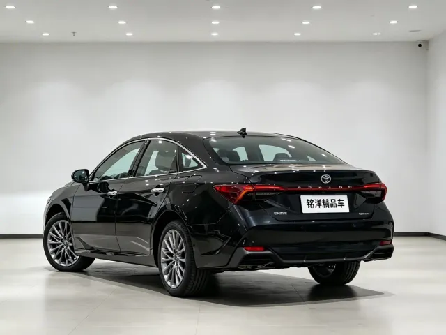 Toyota Avalon — Фото автомобиля 4