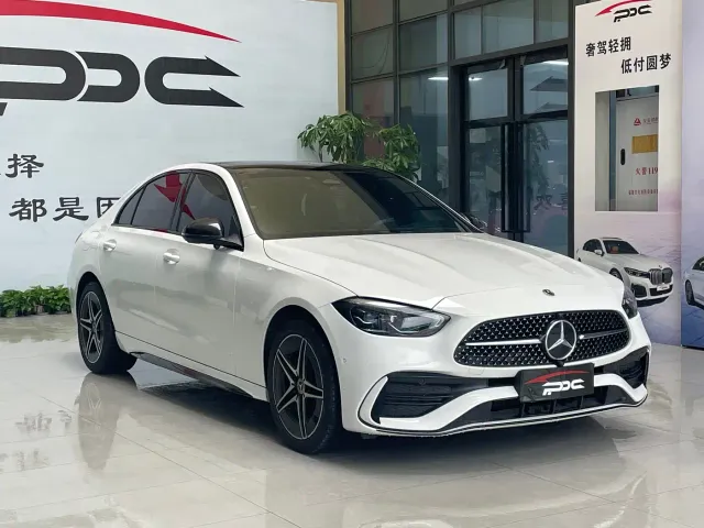 Mercedes-Benz C-Class — Фото автомобиля 3