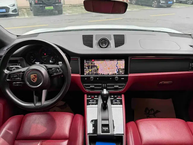 Porsche Macan 2024 Macan 2.0T — Фото автомобиля 8