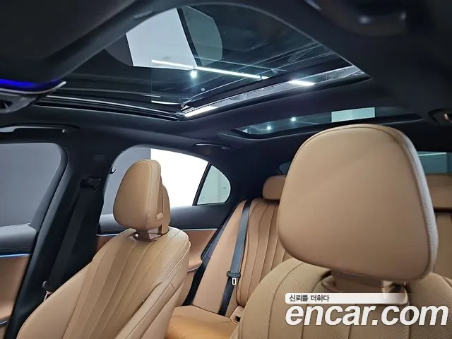 Mercedes-Benz E-Class W214 — Фото автомобиля 16