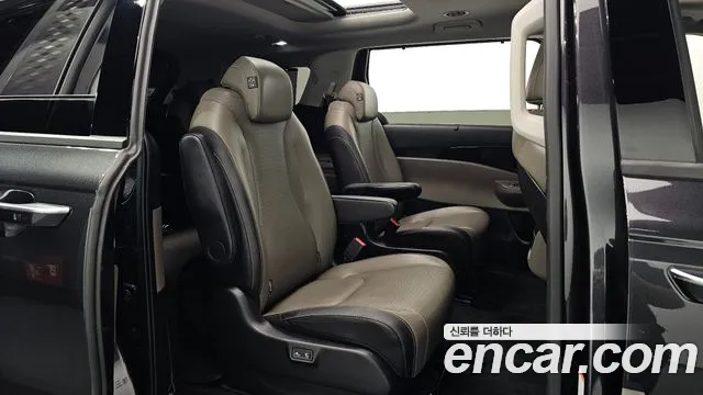 Kia Carnival 4th Gen — Фото автомобиля 18