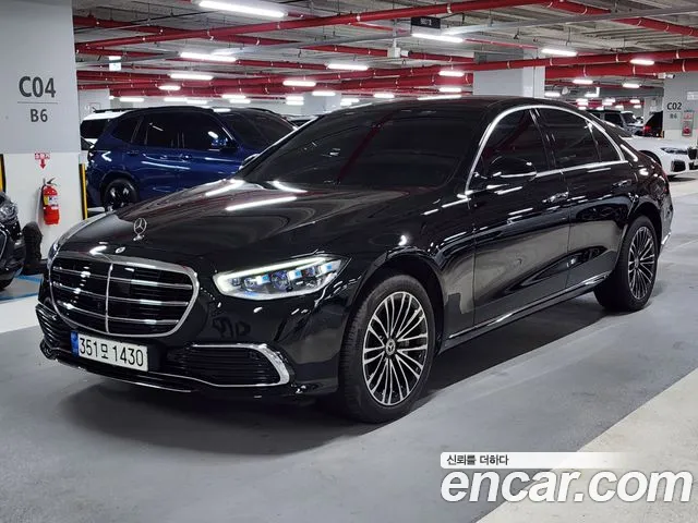 Фотография автомобиля — Mercedes-Benz S-Class