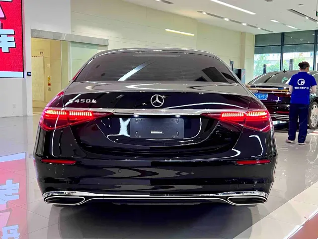 Mercedes-Benz S-Class — Фото автомобиля 10