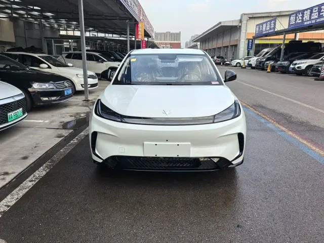 Arcfox T1 — Фото автомобиля 2