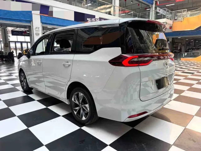 GAC Trumpchi M6 — Фото автомобиля 17