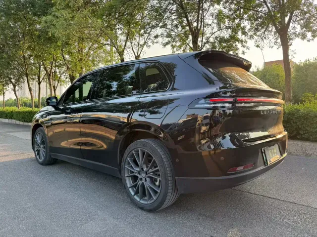 Leapmotor C10 — Фото автомобиля 9