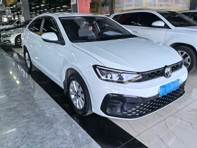 Volkswagen Lavida — Фото автомобиля 3