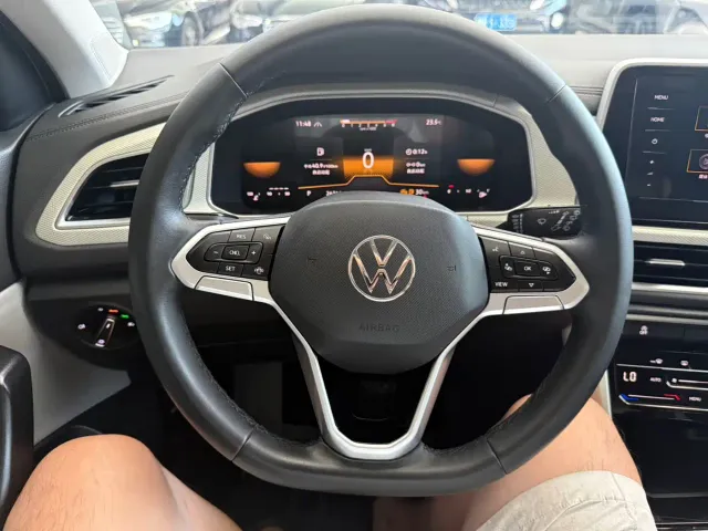 Volkswagen T-Roc — Фото автомобиля 14
