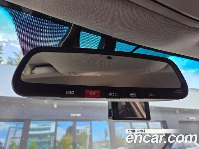 Kia Niro — Фото автомобиля 19