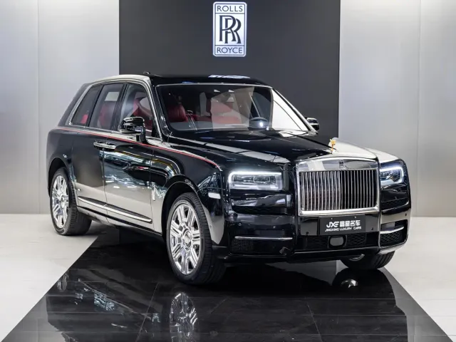 Rolls-Royce Cullinan — Фото автомобиля 3