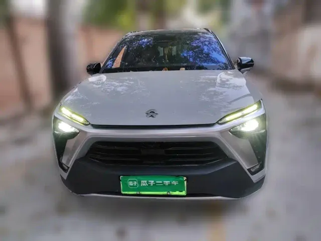 Nio ES8 — Фото автомобиля 2