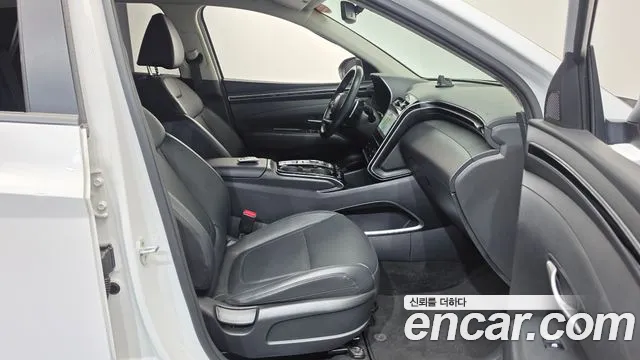 Hyundai Tucson Tucson (NX4) Бензин 1.6 турбо 2WD — Фото автомобиля 21