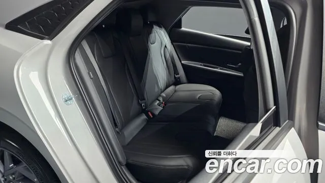 Hyundai AVANTE Новый Avante (CN7) — Фото автомобиля 10