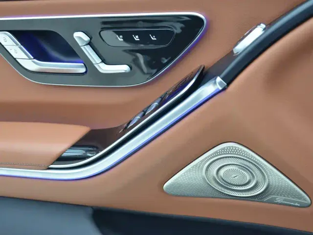 Mercedes-Benz S-Class — Фото автомобиля 11