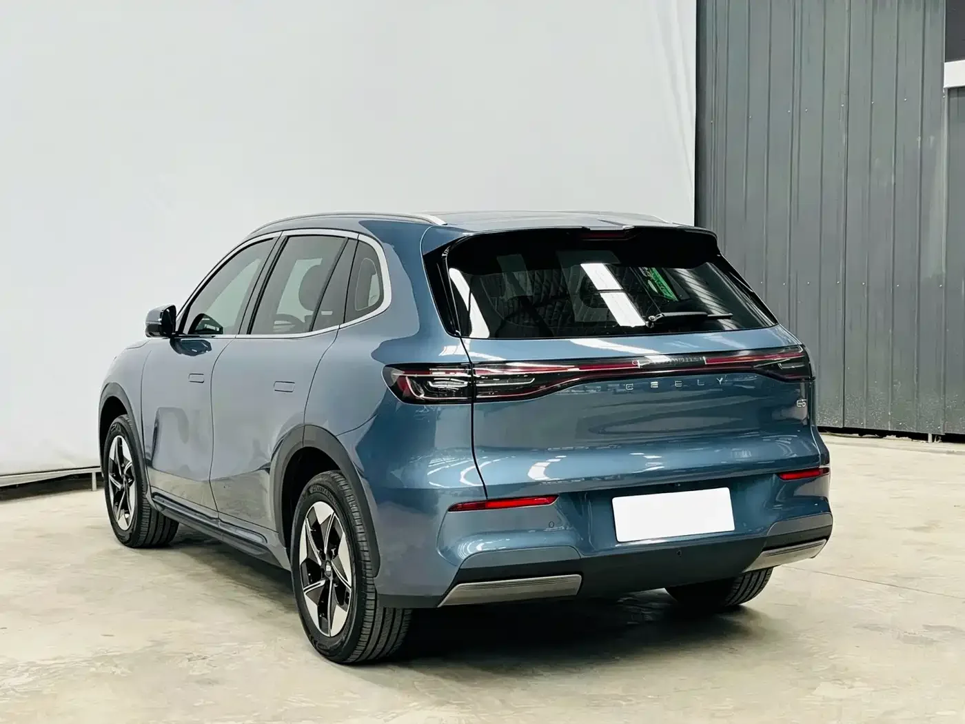 Geely Galaxy Galaxy E5 2026 Model 530km Explorer Edition — Фото автомобиля 4