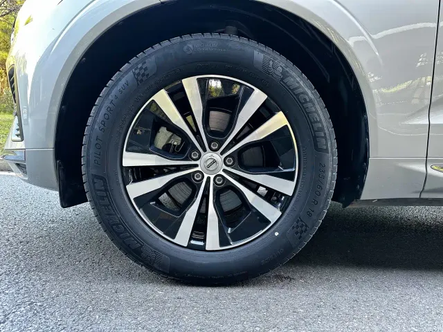 Volvo XC60 — Фото автомобиля 5