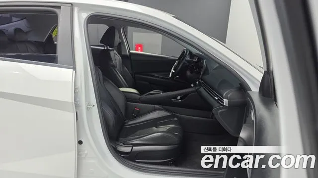 Hyundai Avante CN7 — Фото автомобиля 11