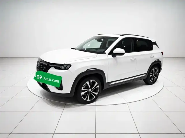 Фотография автомобиля — Changan CS35 Plus